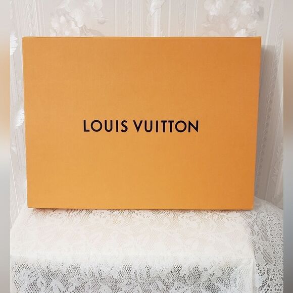 Louis Vuitton Large Storage Box Like New - Picture 1 of 6